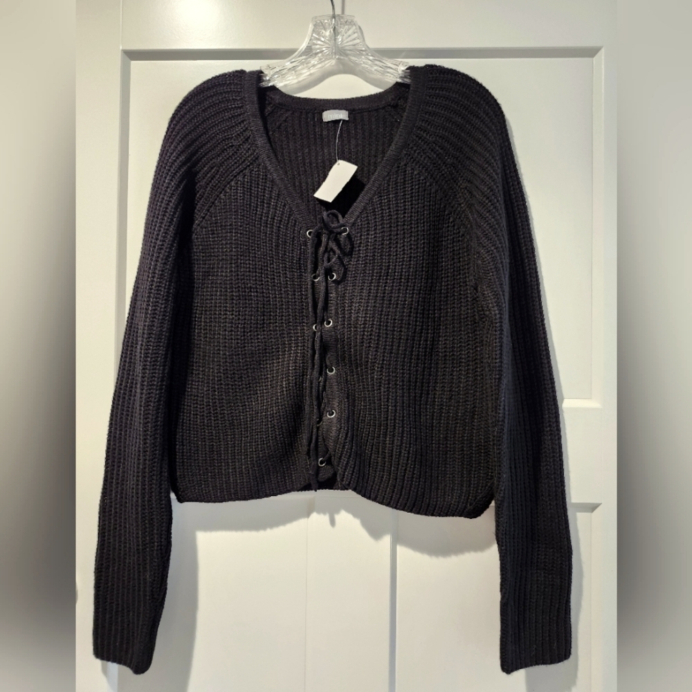 NWT Mint black sweater tie front size L